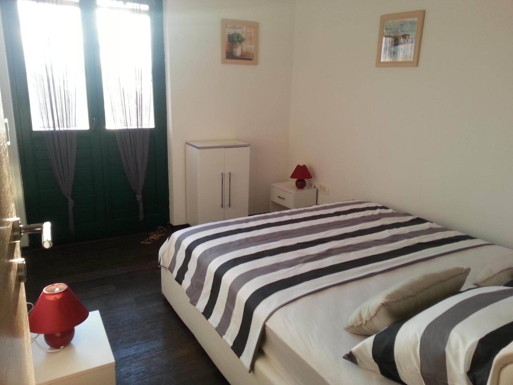 Apartments Lori Biograd Na Moru Quarto foto